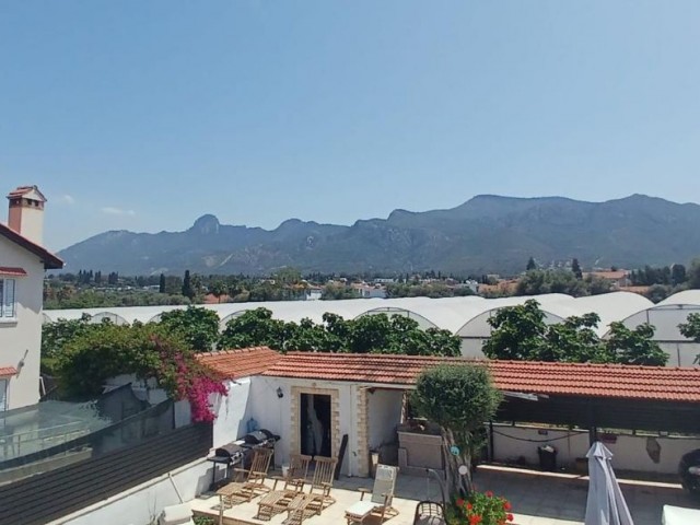 4+1 villa with large garden and private pool, close to the main road in Kyrenia Ozanköy.