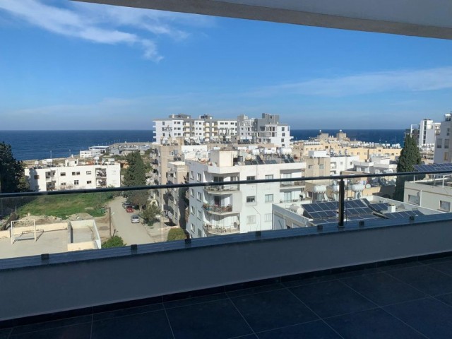 3 yatak odalı lüks Penthouse Satılık Girne KKTC