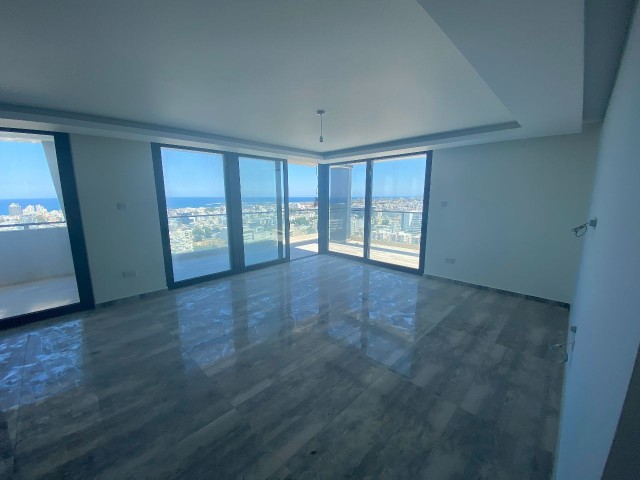 Das einzige einzigartige Penthouse- Stadtzentrum- Meerblick-23. Stock- höchste Etage der Stadt ** 