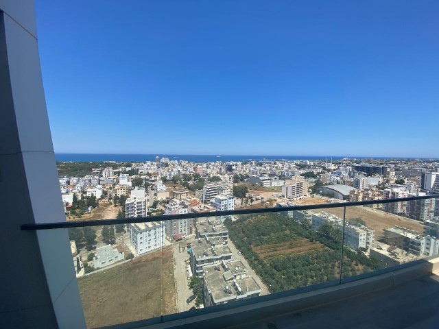 Das einzige einzigartige Penthouse- Stadtzentrum- Meerblick-23. Stock- höchste Etage der Stadt ** 