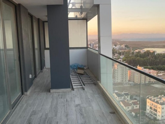 Das einzige einzigartige Penthouse- Stadtzentrum- Meerblick-23. Stock- höchste Etage der Stadt ** 