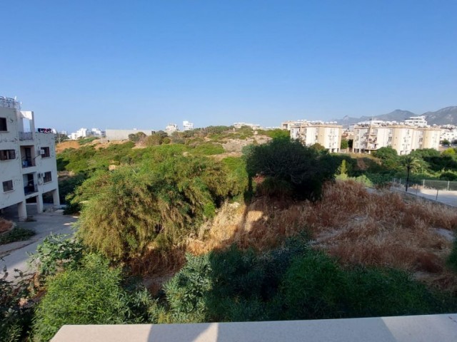 Aşağı Kyrenia 3 + 1 en suite apartment ** 