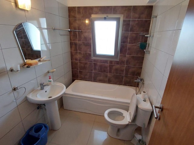 Aşağı Kyrenia 3 + 1 en suite apartment ** 