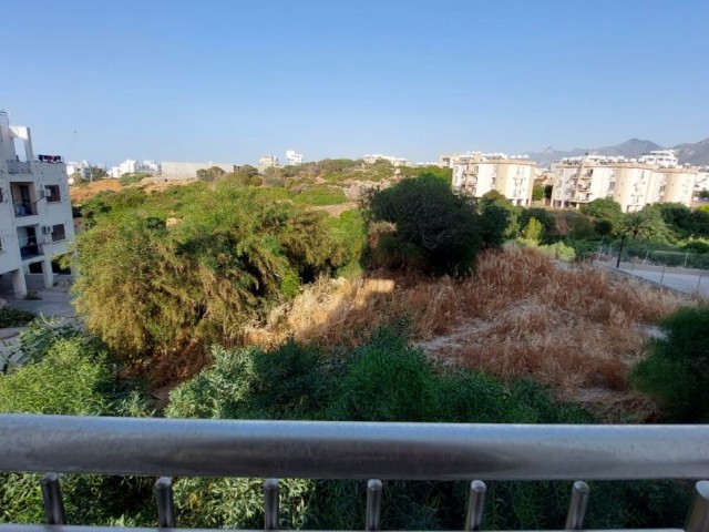Aşağı Kyrenia 3 + 1 en suite apartment ** 