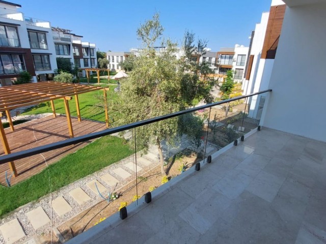 VOLL MÖBLIERTE TRIPLE ② VILLA ZUM VERKAUF IN KYRENIA KARAOGLANOGLU ** 