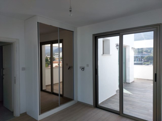 3 + 1 PENTHOUSE IM ZENTRUM VON KYRENIA ZU VERKAUFEN ** 