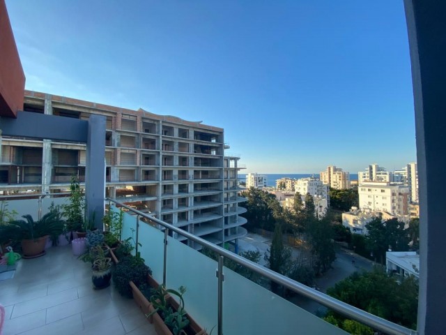 GİRNE MERKEZDE YENİ LİMAN BÖLGESİNDE SATILIK 2+1 PENTHOUSE