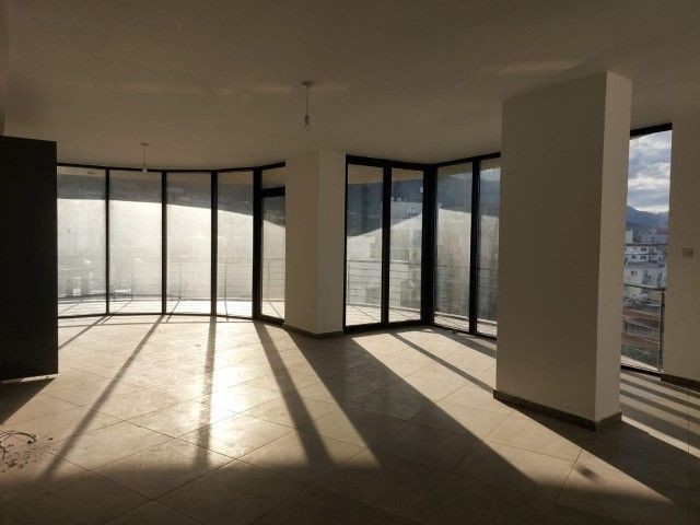 3+1 FLAT WITH COMMON POOL FOR SALE IN KYRENIA CENTER