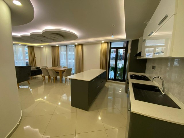 3+1 FLAT FOR SALE IN A PRESTIGIOUS COMPLEX IN KYRENIA CENTER