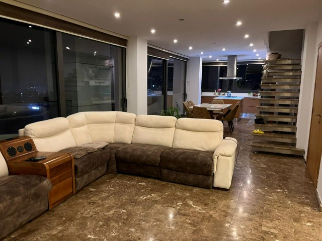 Penthouse  in Girne Merkez, Kyrenia