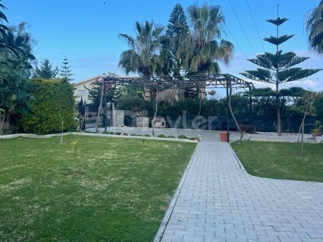 5+2 DETACHED VILLA WITH SEA VIEW FOR RENT IN GİRNE ALSANCAK