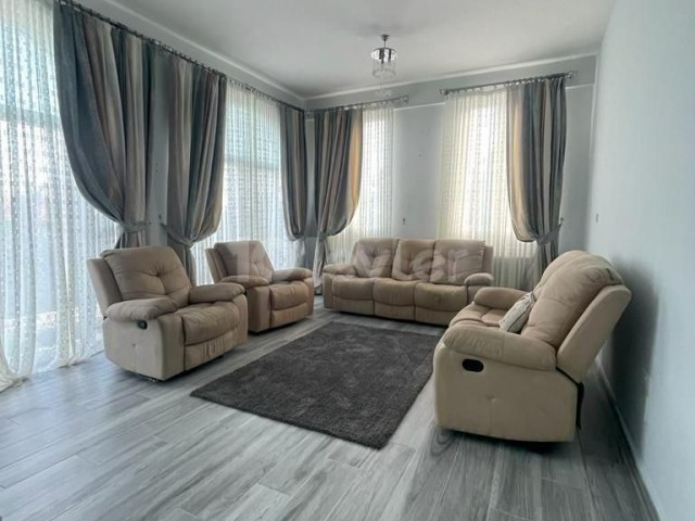 5+2 DETACHED VILLA WITH SEA VIEW FOR RENT IN GİRNE ALSANCAK