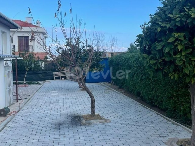 5+2 DETACHED VILLA WITH SEA VIEW FOR RENT IN GİRNE ALSANCAK