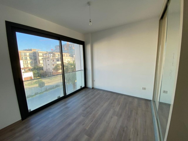 GİRNE MERKEZDE SATILIK MASRAFSIZ 2+1 SIFIR DAİRE