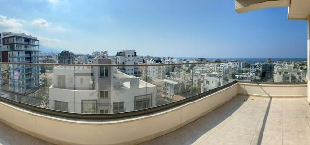 GİRNE MERKEZDE KİRALIK 3+1 DENİZ MANZARALI PENTHOUSE DAİRE 