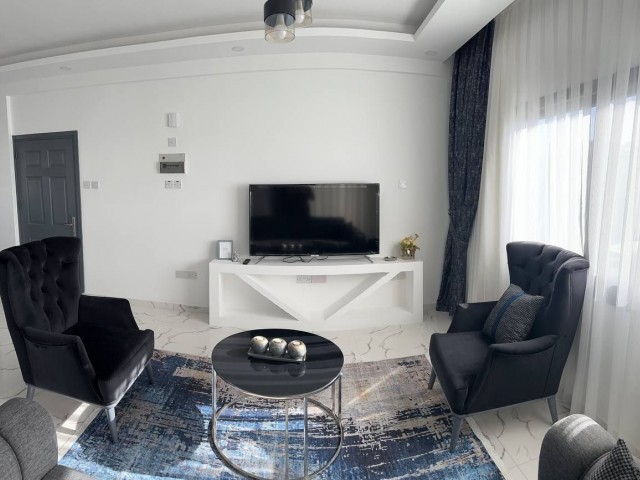 آپارتمان پنت هاوس 2+1 با منظره دریا برای فروش با قیمت کمپین در منطقه ESENTEPE گیرنه