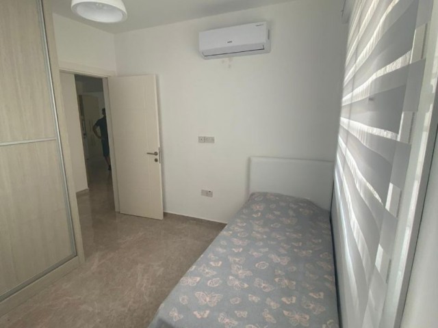 2+1 WOHNUNG MIT POOL ZUR TÄGLICHEN MIETE IN ALSANCAK, KYRENIA