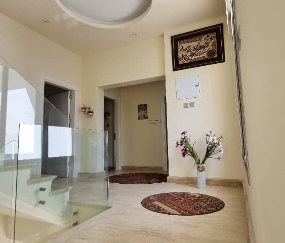 3+1 FREISTEHENDE VILLA MIT PRIVATEM POOL ZUM VERKAUF IN GIRNE ALSANCAK