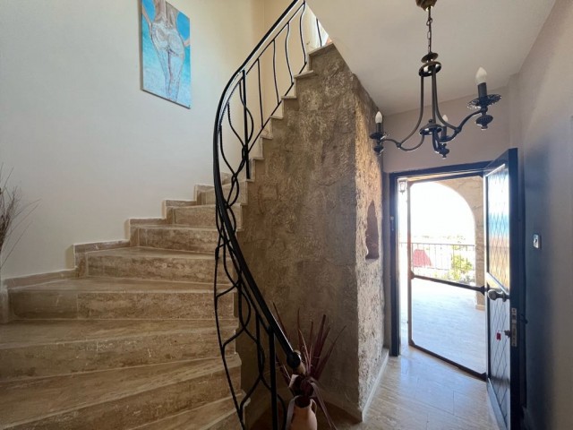 Ausgezeichnete 3+1-Villa in der Gegend von Kyrenia Alagadi