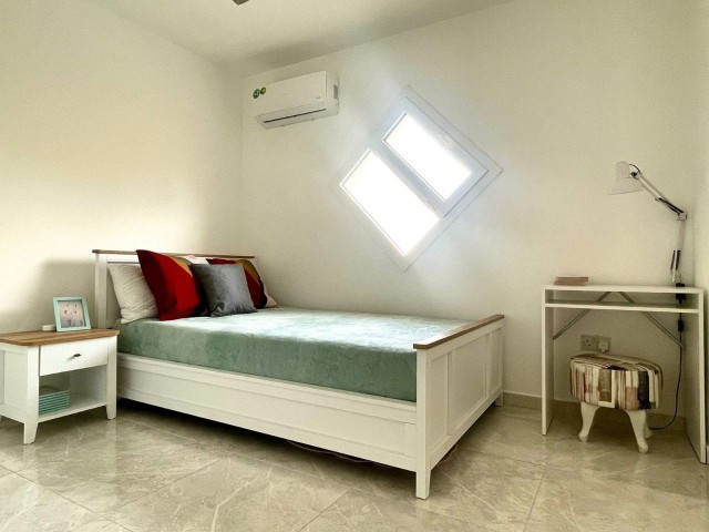 GİRNE ALSANCAK BÖLGESİNDE MODERN TASARIMLI SATILIK 4+1 LOFT DAİRE 