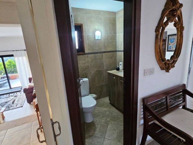 Amazing 5 bedroom rental villa in Karmi
