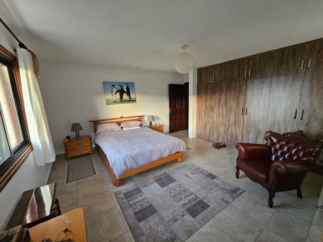 Amazing 5 bedroom rental villa in Karmi