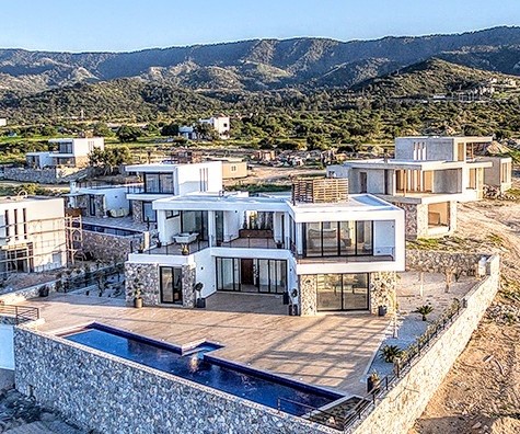 Villa mit 3 Schlafzimmern direkt am Meer