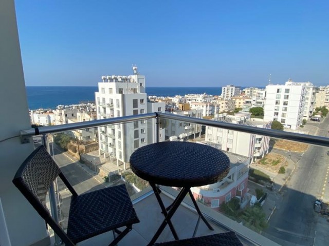 Penthouse mit 1 Schlafzimmer im Herzen von Kyrenia zu verkaufen