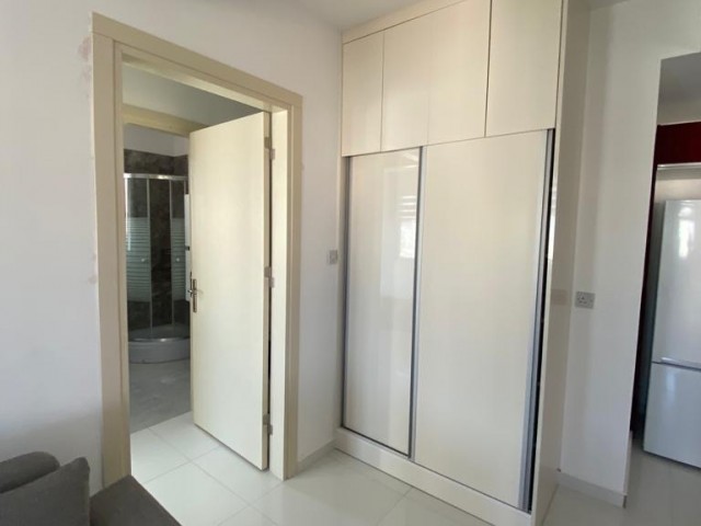 Penthouse mit 1 Schlafzimmer im Herzen von Kyrenia zu verkaufen