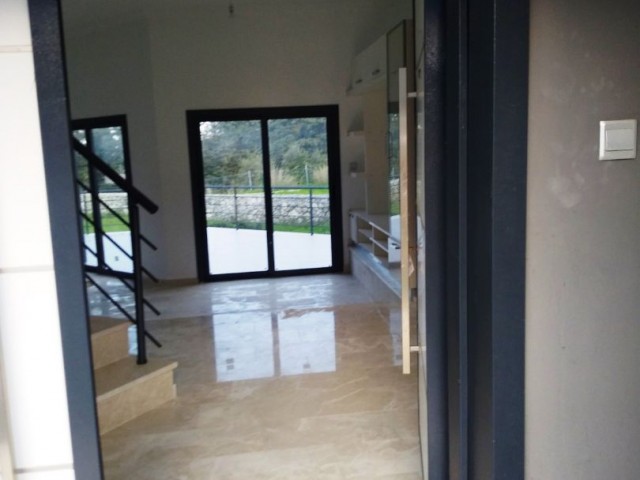 4+1 luxury villa for sale in Kyrenia Alsancak region 