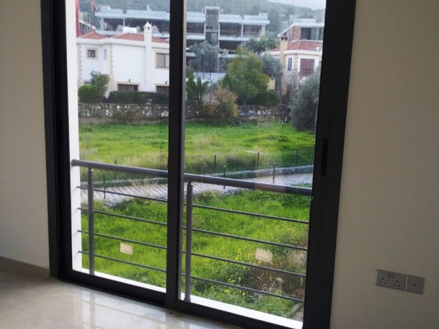 Girne Alsancak bölgesinde  4+1 satılık lüks villa 