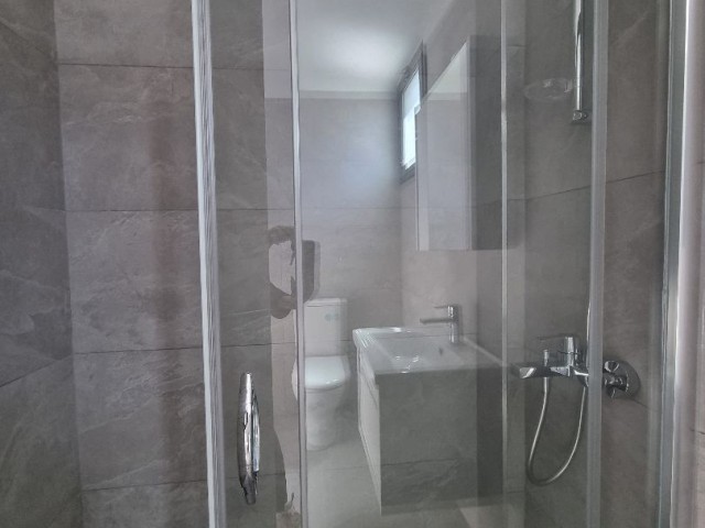 Girne Merkezinde deniz ve dağ manzaralı penthouse