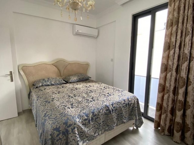 Girne/Alsancak 2+1 250m2 Villa