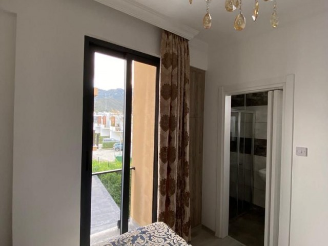 Kyrenia/Alsancak 2+1 250m2 Villa