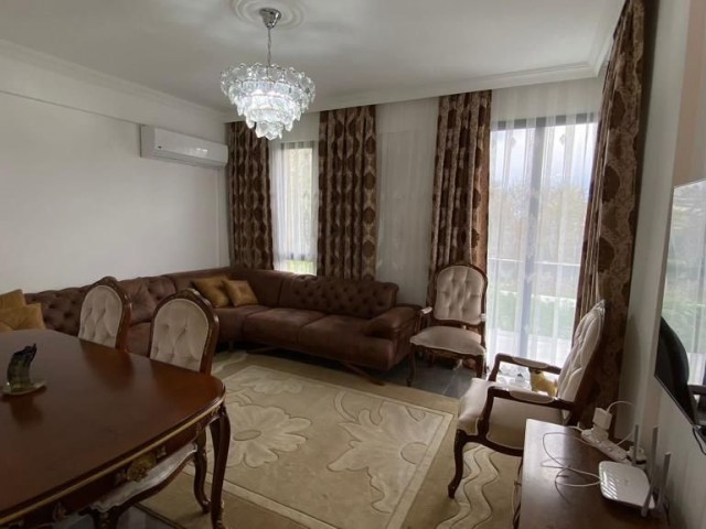 Girne/Alsancak 2+1 250m2 Villa