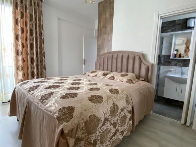 Girne/Alsancak 2+1 250m2 Villa