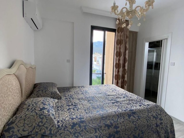 Girne/Alsancak 2+1 250m2 Villa