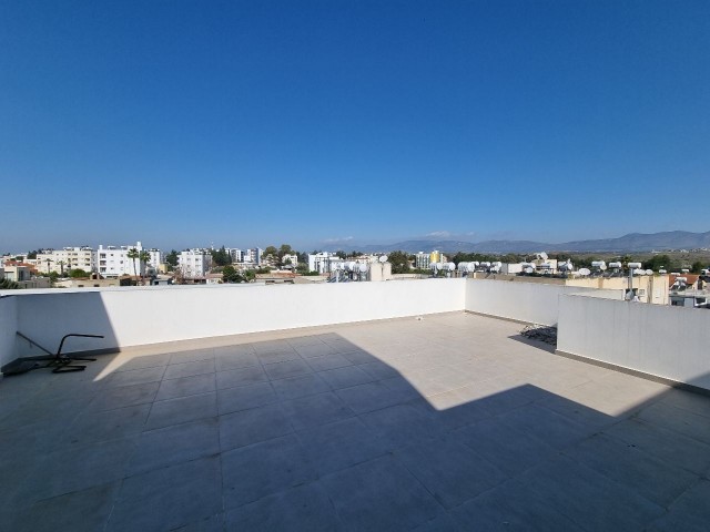New built 2 bedroom penthouse with panoramic views and lift close to main road, shops 