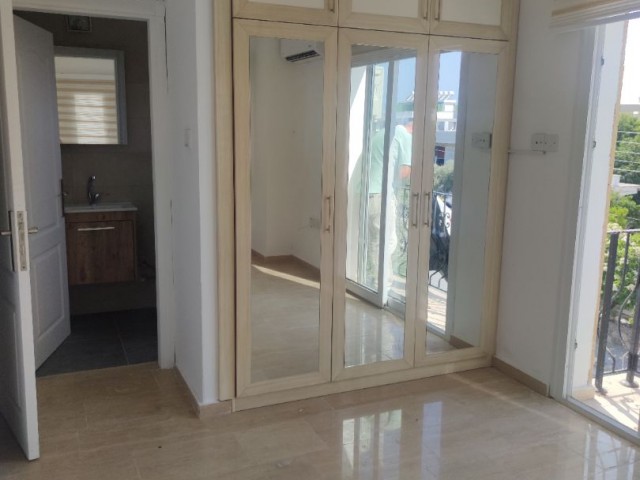 Girne/Alsancak 3+1ortak havuzlu villa 