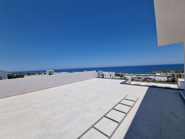 Modern style 2 bedrooms flats with share swimming pool, large teras, small garden and panoramic sea 