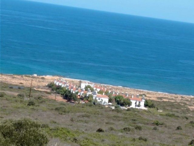 Gelegenheitsvilla in fußläufiger Entfernung zum Meer im Dorf Kyrenia/Sadrazam