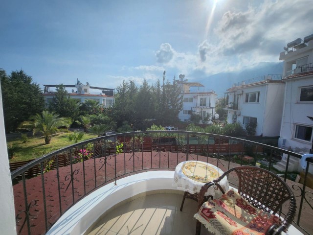 3+1 flat with garden for sale in Laptada, next to the sea