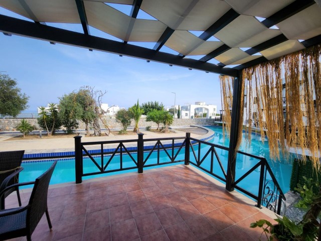 3+1 villa for sale in a site with pool in Alsancak