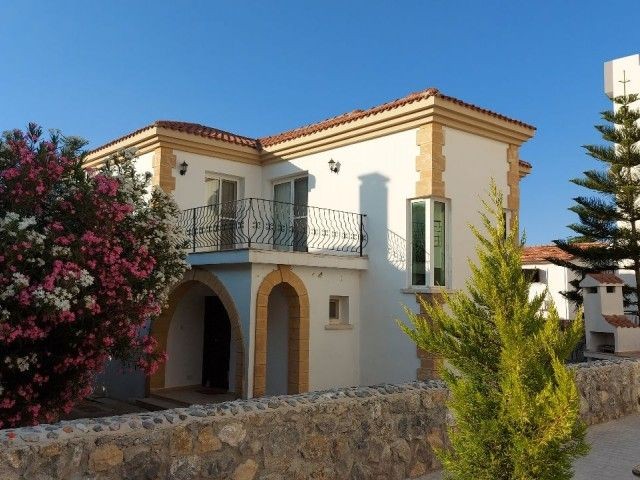 3-bedroom villa with private pool close to the main road in Lapta area