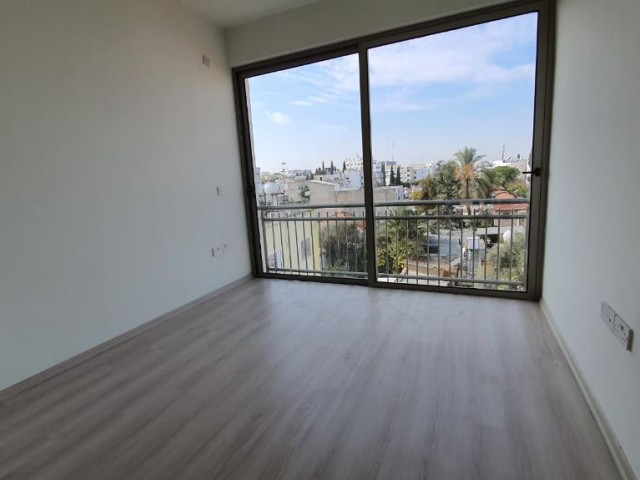 Penthouse For Sale in Küçük Kaymaklı, Nicosia