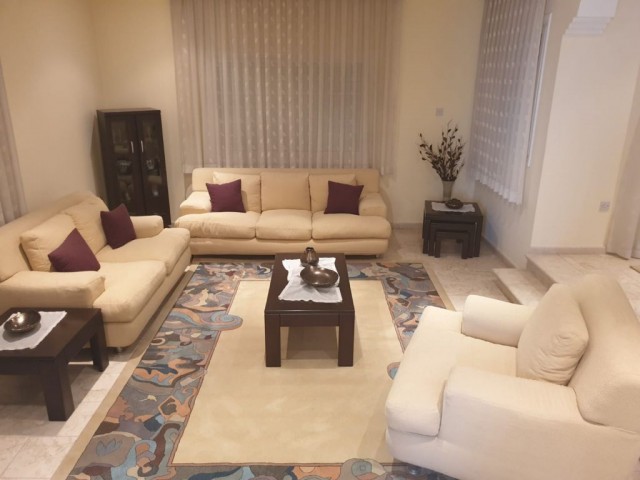 Villa For Sale in Küçük Kaymaklı, Nicosia