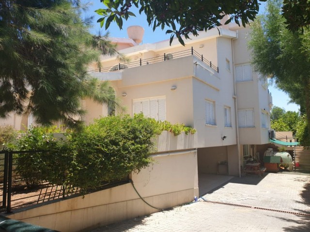 Villa For Sale in Küçük Kaymaklı, Nicosia