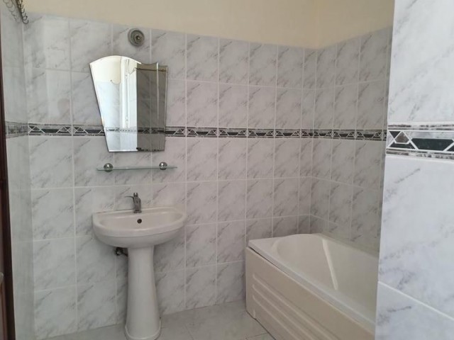 Penthouse For Sale in Küçük Kaymaklı, Nicosia