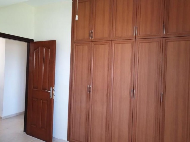 Penthouse For Sale in Küçük Kaymaklı, Nicosia