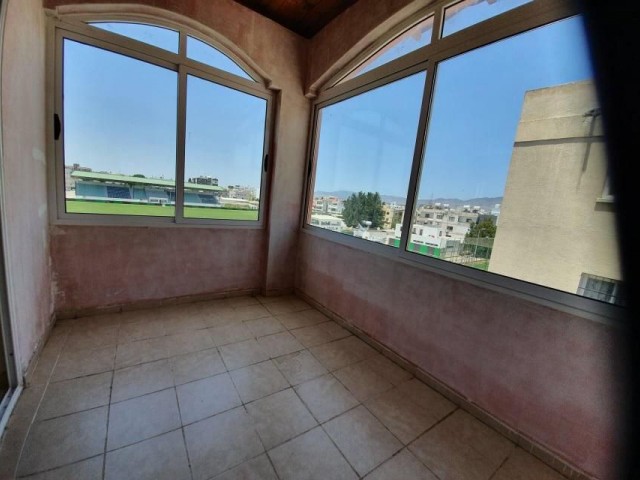 Penthouse For Sale in Küçük Kaymaklı, Nicosia